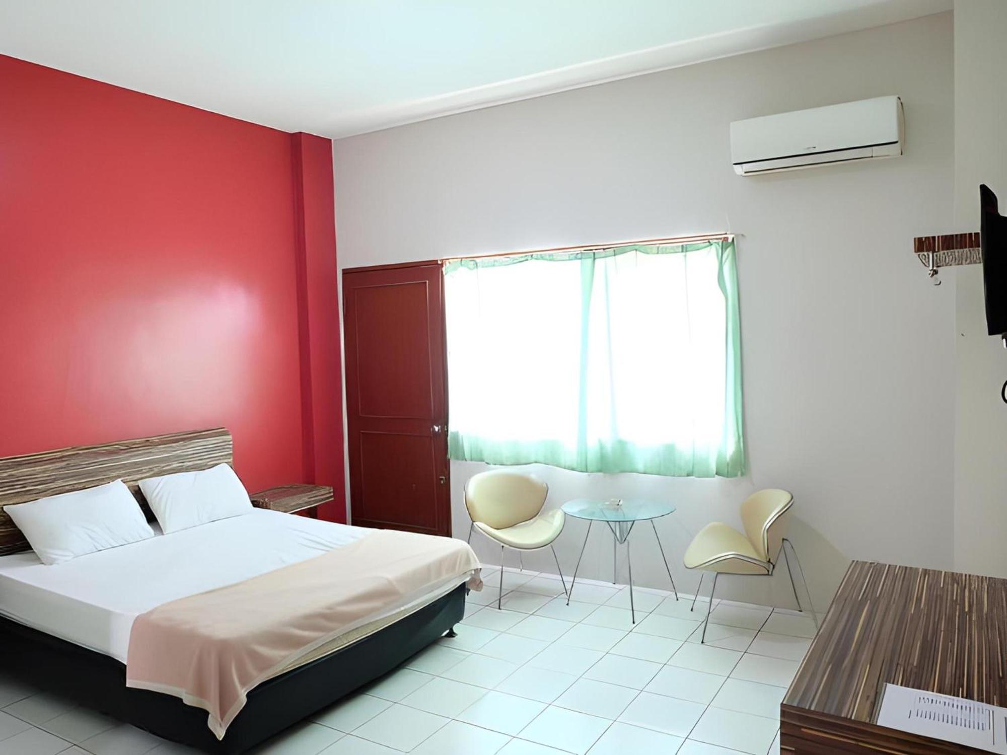 Super Oyo Townhouse Oak Hotel Fiducia Serpong Exterior photo