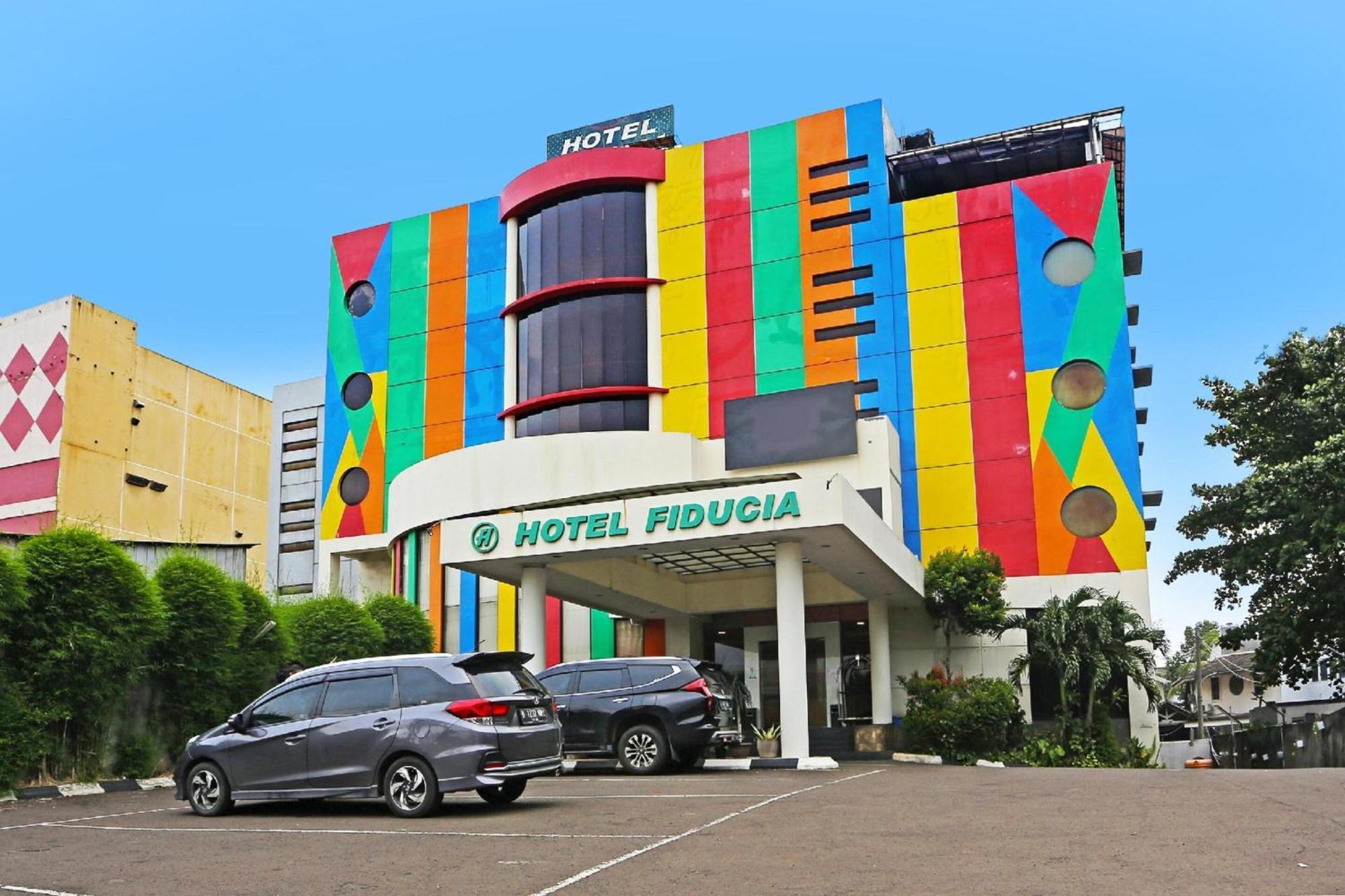 Super Oyo Townhouse Oak Hotel Fiducia Serpong Exterior photo